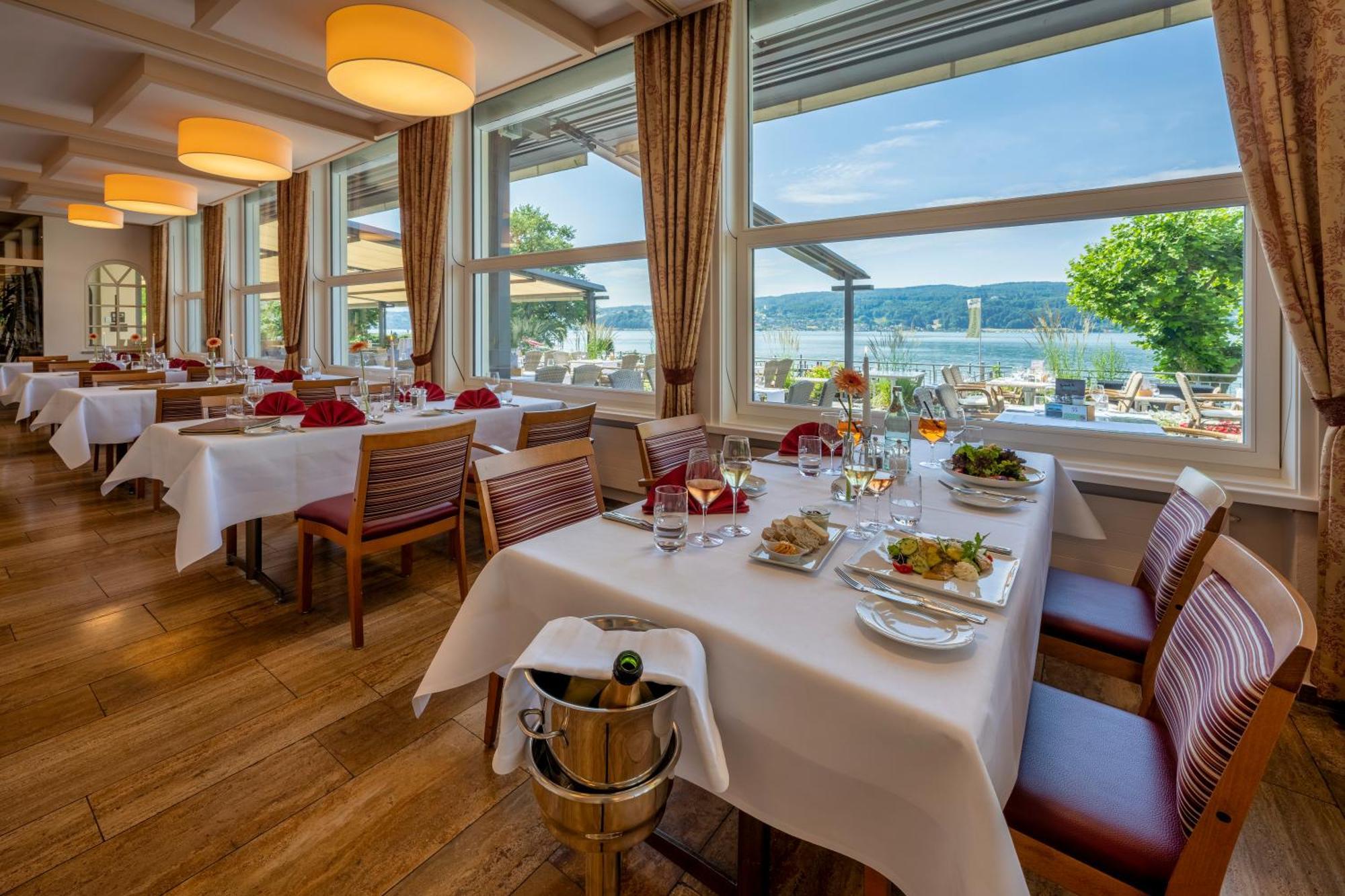 Strandhotel Loechnerhaus Reichenau Esterno foto