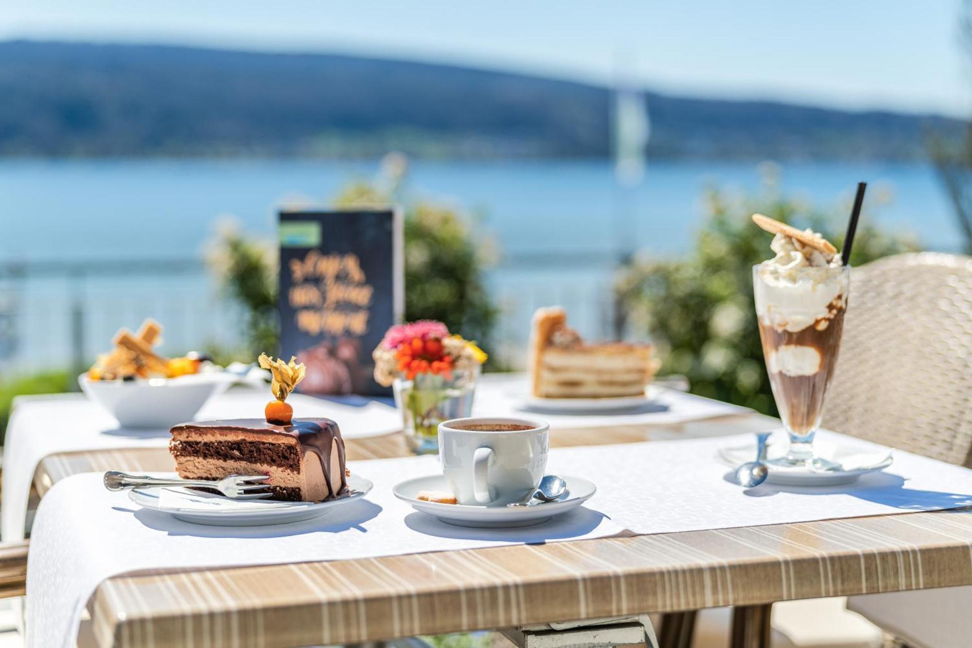 Strandhotel Loechnerhaus Reichenau Esterno foto