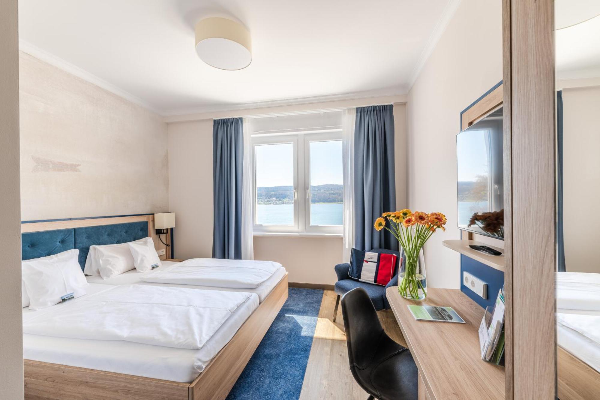 Strandhotel Loechnerhaus Reichenau Esterno foto