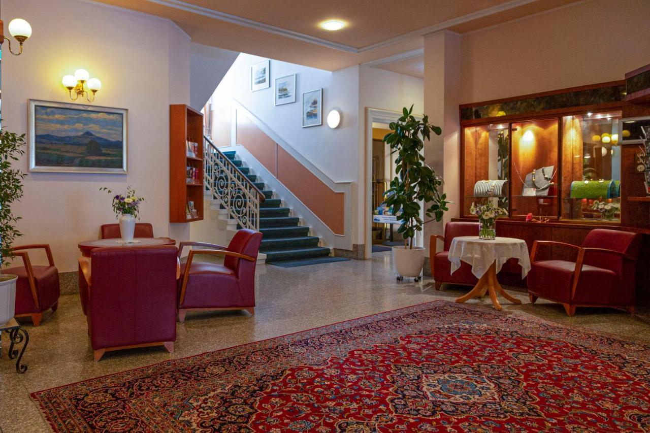 Strandhotel Loechnerhaus Reichenau Esterno foto